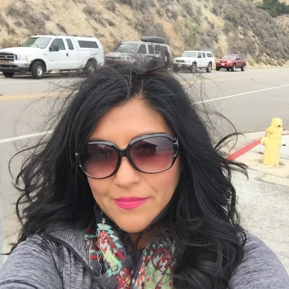 Meet your Posher, Judith - Picture 4 of 8